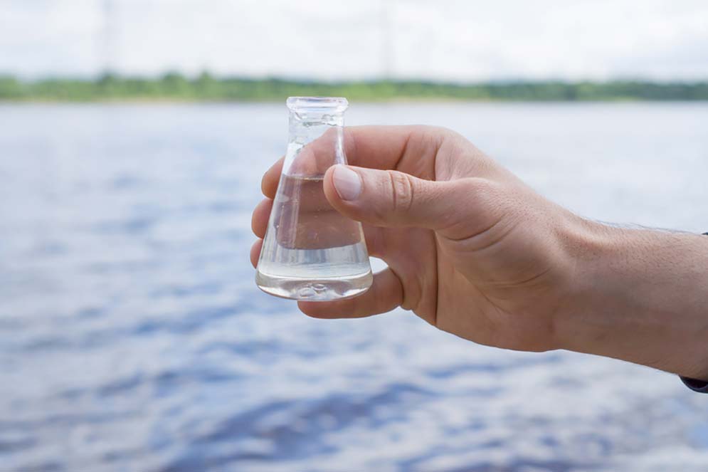 les eaux polluées par les médicaments, une solution : l'indice PBT