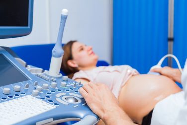 Les femmes enceintes contaminées par les perturbateurs endocriniens